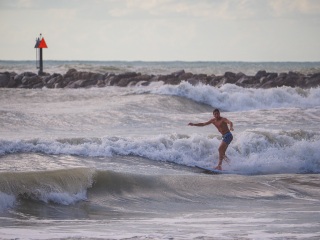 20211030-Surfing-South-Jetty-175