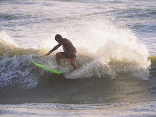 20211030-Surfing-South-Jetty-194