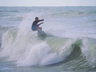 20211030-Surfing-South-Jetty-21