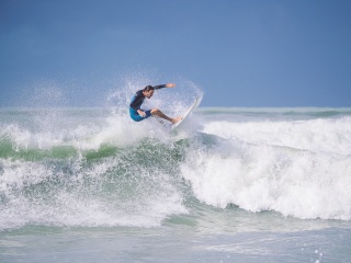 20211030-Surfing-South-Jetty-53