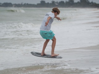 20220205 Shaka Gnar @ North Jetty