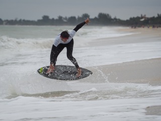 20220205 Shaka Gnar @ North Jetty