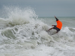 20220205 Shaka Gnar @ North Jetty
