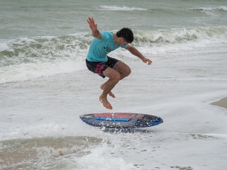 20220205 Shaka Gnar @ North Jetty