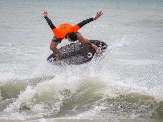 20220205 Shaka Gnar @ North Jetty
