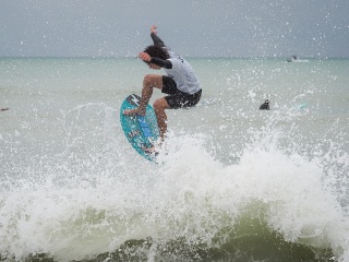 20220205 Shaka Gnar @ North Jetty