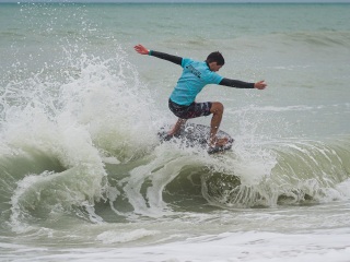 20220205 Shaka Gnar @ North Jetty