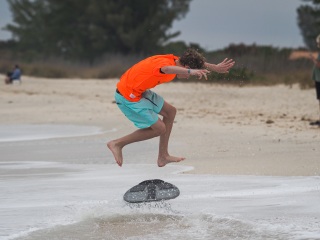 20220205 Shaka Gnar @ North Jetty
