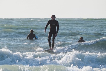 20220219 Surfing @ South Jetty