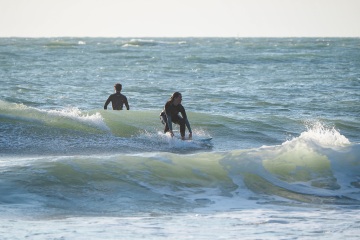 20220219 Surfing @ South Jetty