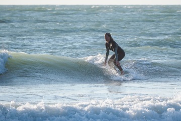 20220219 Surfing @ South Jetty