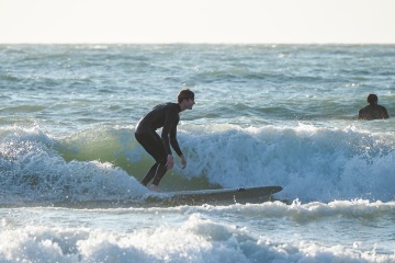 20220219 Surfing @ South Jetty