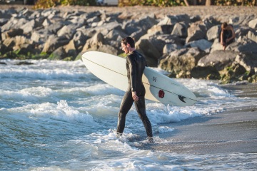 20220219 Surfing @ South Jetty