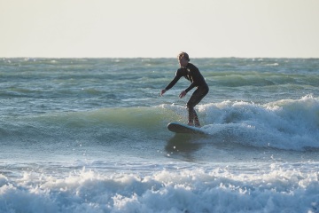 20220219 Surfing @ South Jetty