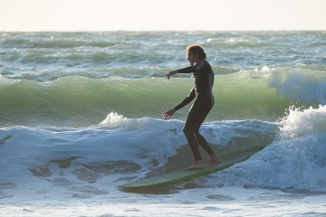 20220219 Surfing @ South Jetty