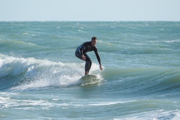 20220219 Surfing @ South Jetty