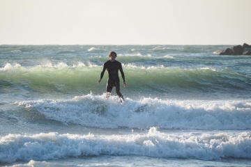 20220219 Surfing @ South Jetty