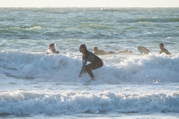 20220219 Surfing @ South Jetty