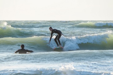 20220219 Surfing @ South Jetty