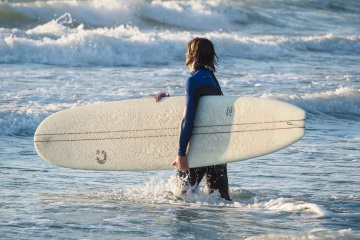 20220219 Surfing @ South Jetty