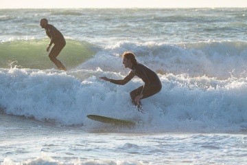 20220219 Surfing @ South Jetty