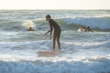20220219 Surfing @ South Jetty