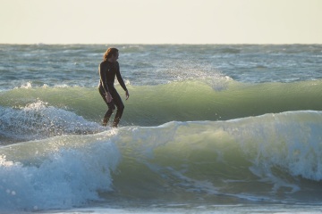 20220219 Surfing @ South Jetty