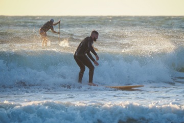 20220219 Surfing @ South Jetty