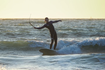 20220219 Surfing @ South Jetty