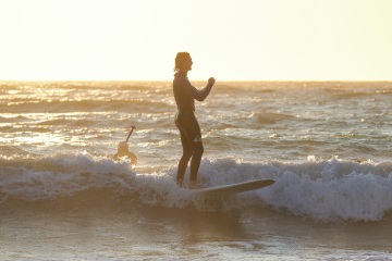 20220219 Surfing @ South Jetty