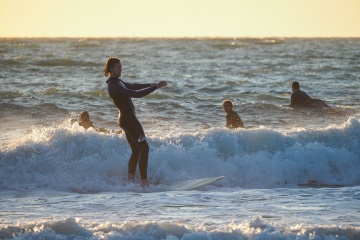 20220219 Surfing @ South Jetty