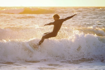 20220219 Surfing @ South Jetty