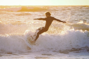 20220219 Surfing @ South Jetty
