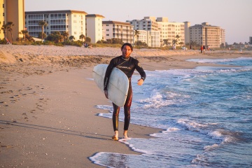 20220219 Surfing @ South Jetty