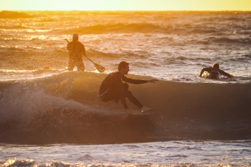 20220219 Surfing @ South Jetty