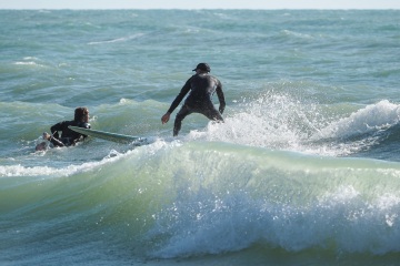 20220219 Surfing @ South Jetty