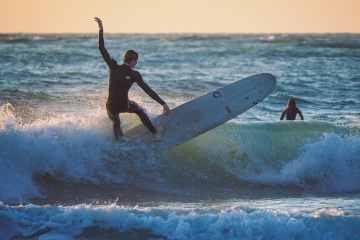 20220219 Surfing @ South Jetty