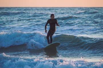 20220219 Surfing @ South Jetty