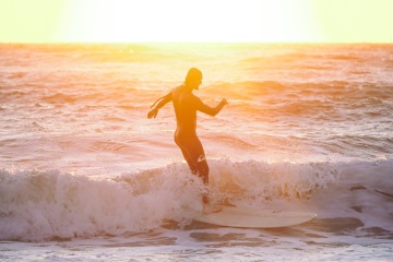 20220219 Surfing @ South Jetty