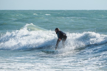 20220219 Surfing @ South Jetty