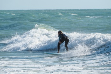 20220219 Surfing @ South Jetty