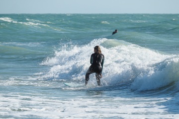 20220219 Surfing @ South Jetty