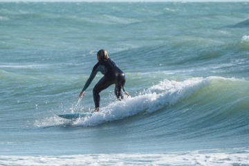 20220219 Surfing @ South Jetty