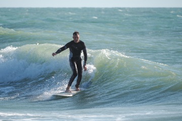 20220219 Surfing @ South Jetty