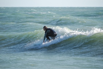 20220219 Surfing @ South Jetty