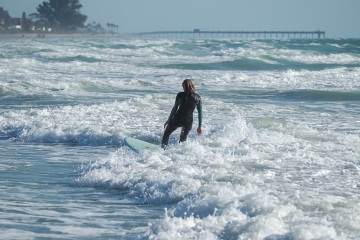 20220219 Surfing @ South Jetty