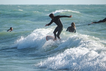 20220219 Surfing @ South Jetty