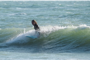 20220219 Surfing @ South Jetty