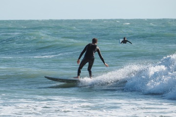 20220219 Surfing @ South Jetty