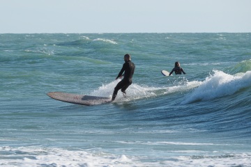 20220219 Surfing @ South Jetty